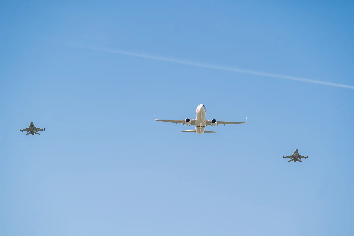 Alarm nad Bałtykiem. Polskie myśliwce przechwyciły rosyjski samolot