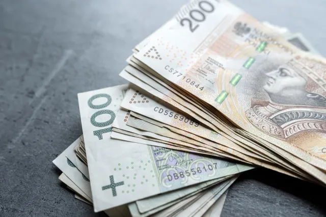 W końcu nastąpi podwyżka tego zasiłku. 7000 zł bez względu na wiek i dochód. Od kiedy?