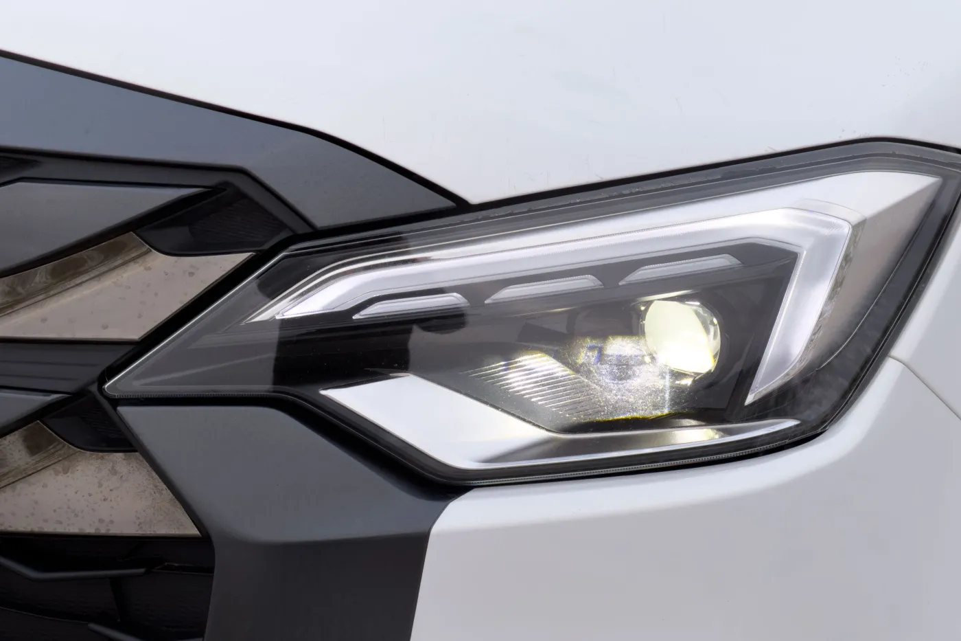 Nowy "Japończyk" 24 600 zł taniej. Pod maską diesel 1.9