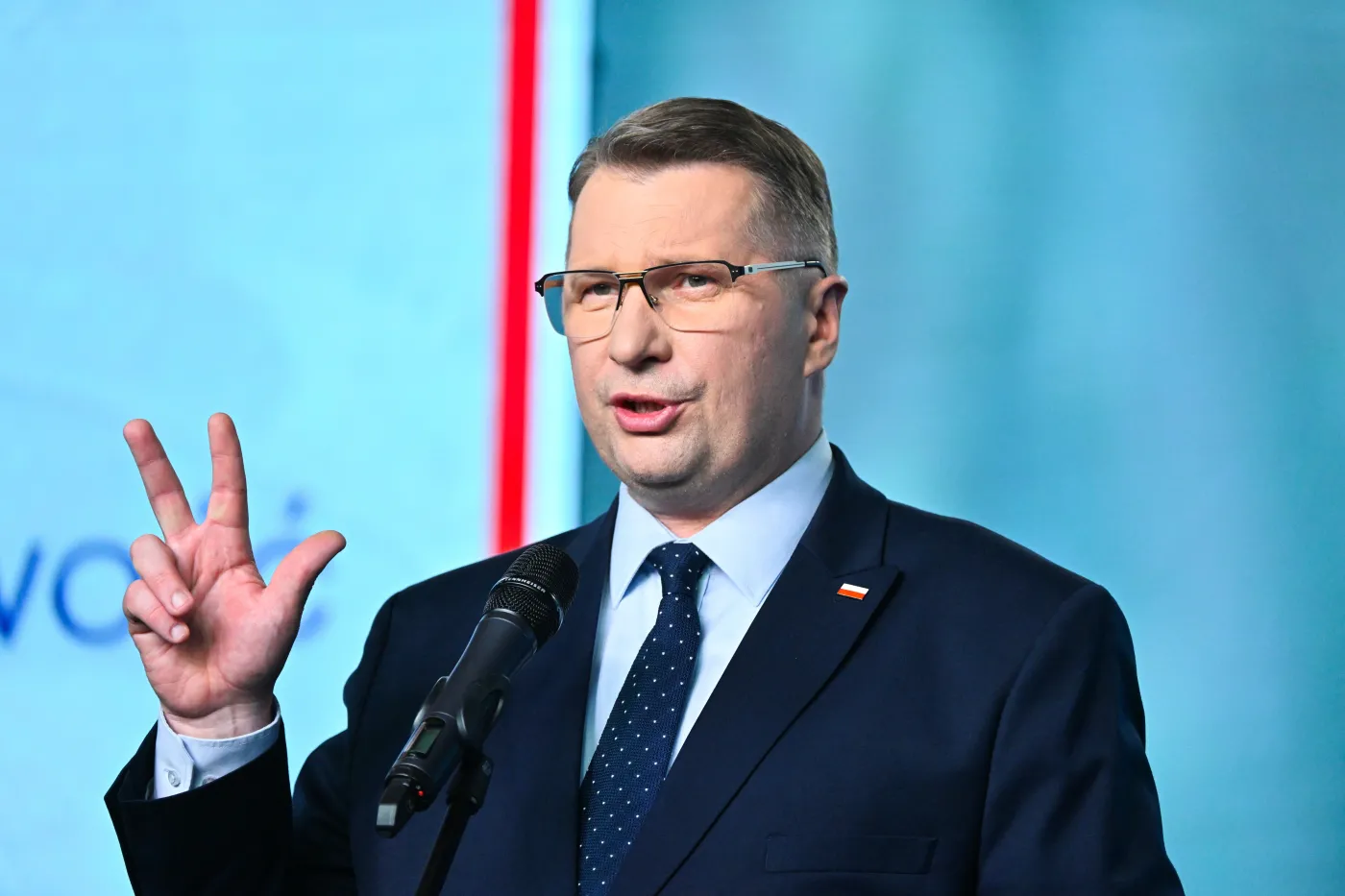 Polacy nieufni wobec kandydatury Czarnka na premiera z PiS? Sondaż mówi wiele