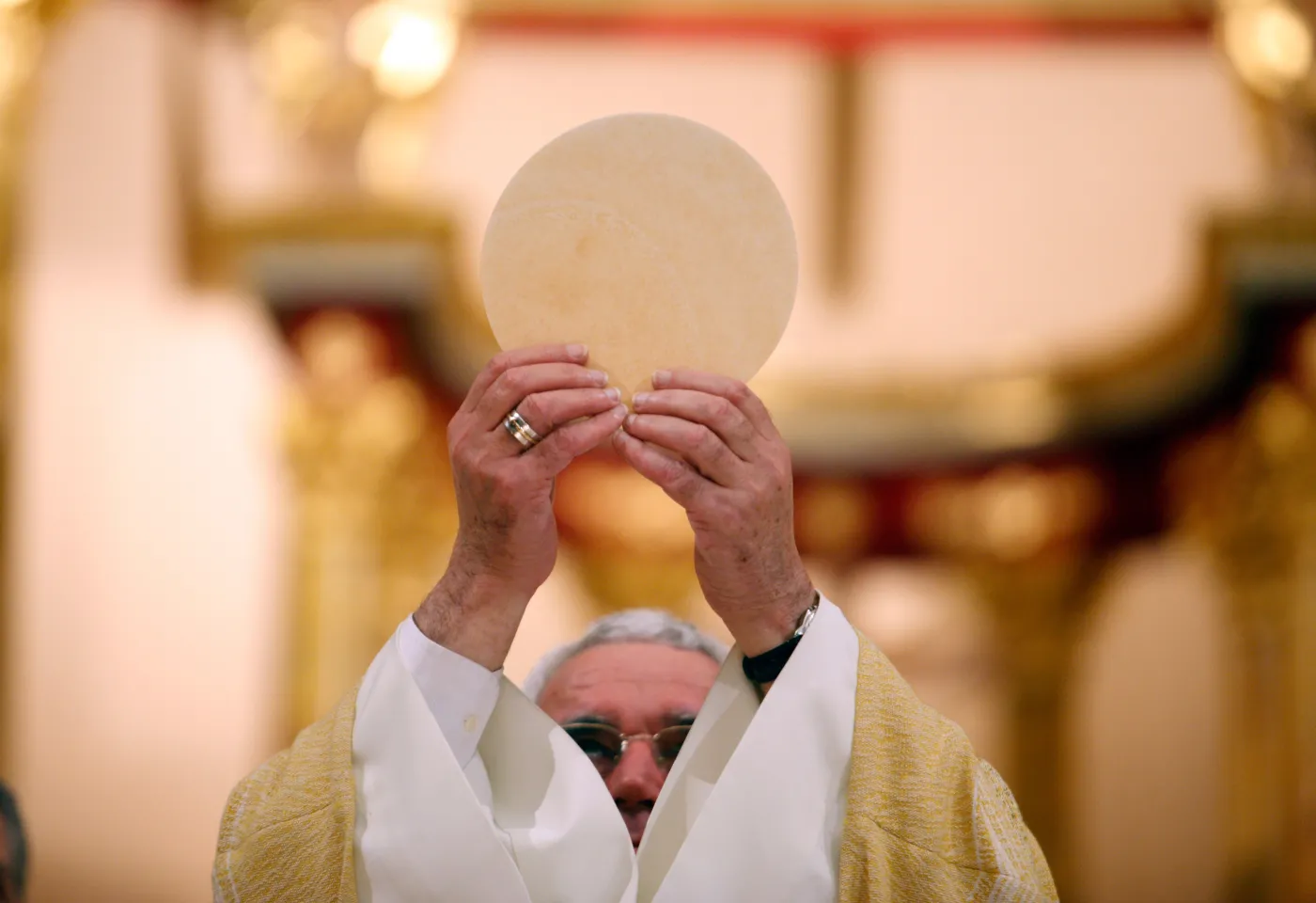 Easter,Week.,Eucharist,Celebration.,Catholic,Church.,Taninges.,France.,05-28-2008