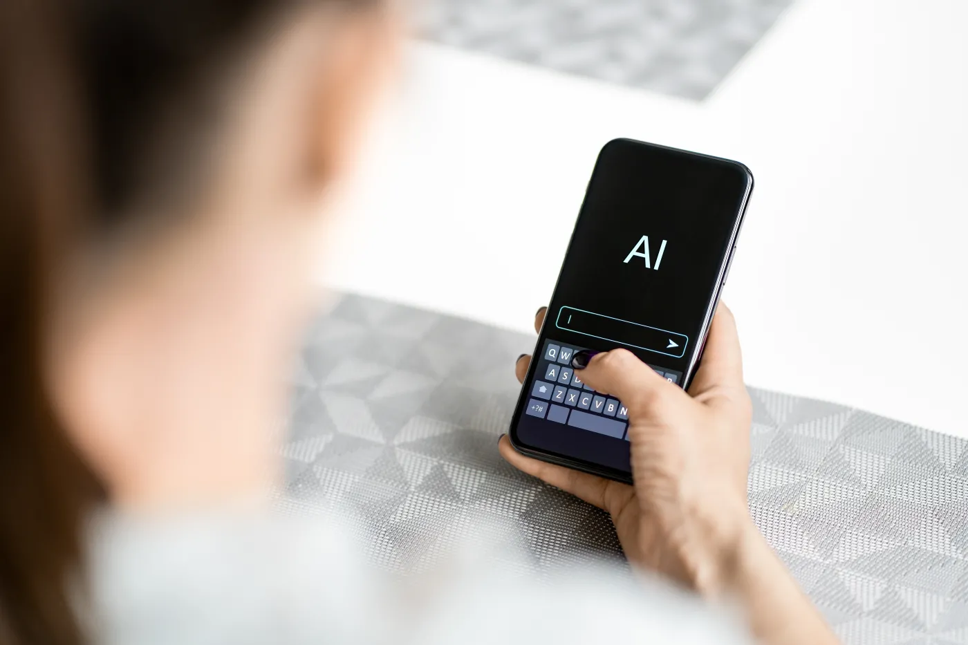 Koniec klikania w aplikacje? Tak mają działać telefony nowej generacji