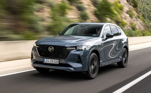 Znika największy problem aut spalinowych. Mazda: Emisja spada o 90%