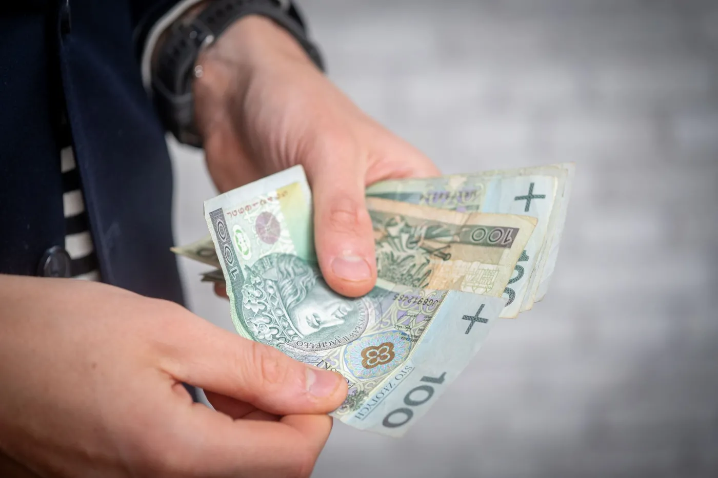 400 zł dla seniorów. Wnioski o dodatkowe pieniądze trzeba złożyć do 29 maja