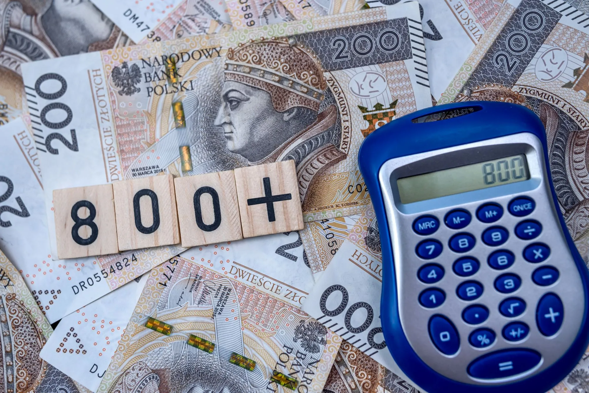 Zaskakujące opinie Polaków o "800 plus". Tego nie chcą najbardziej