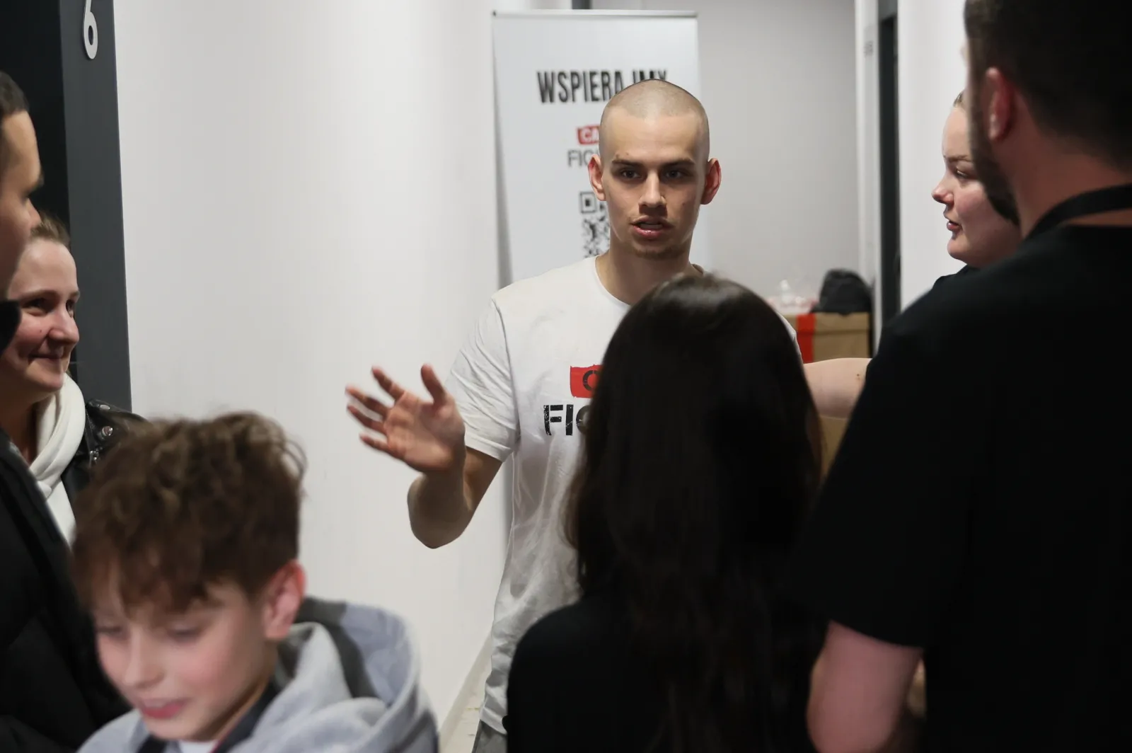 Łatwogang zebrał 251 milionów. Ekspert: Ważne było niemieszanie do tego polityki