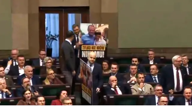 Wielka awantura w Sejmie. Marszałek Czarzasty wyrzucił dwóch posłów