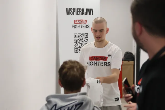 Wpadka w "Szkle kontaktowym". Tak prowadzący nazwał Łatwoganga