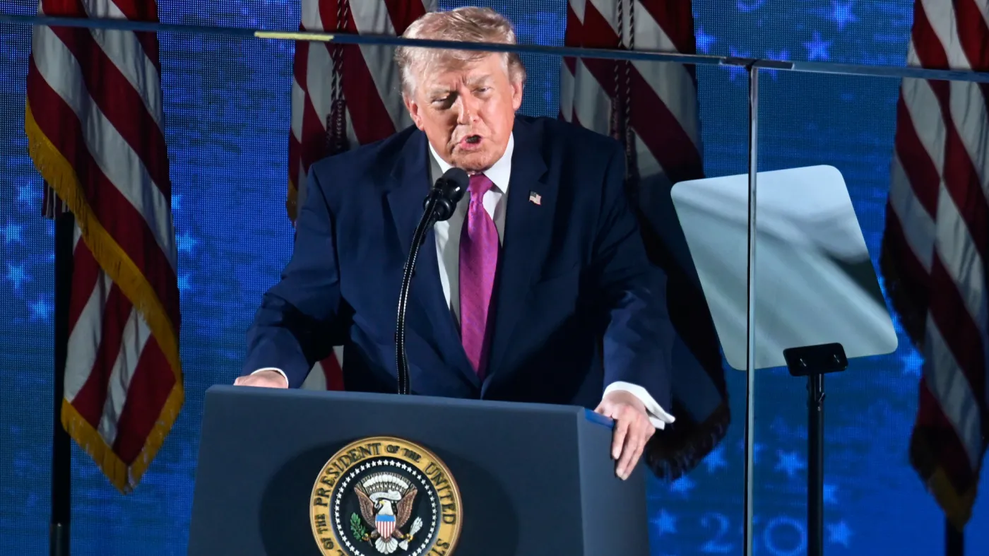 Trump straszy i ogłasza potęgę USA. "Możesz być albo komunistą, albo patriotą"