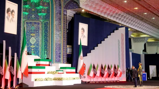 Iran żegna Alego Chameneiego. Pogrzeb po kilku miesiącach od śmierci przywódcy
