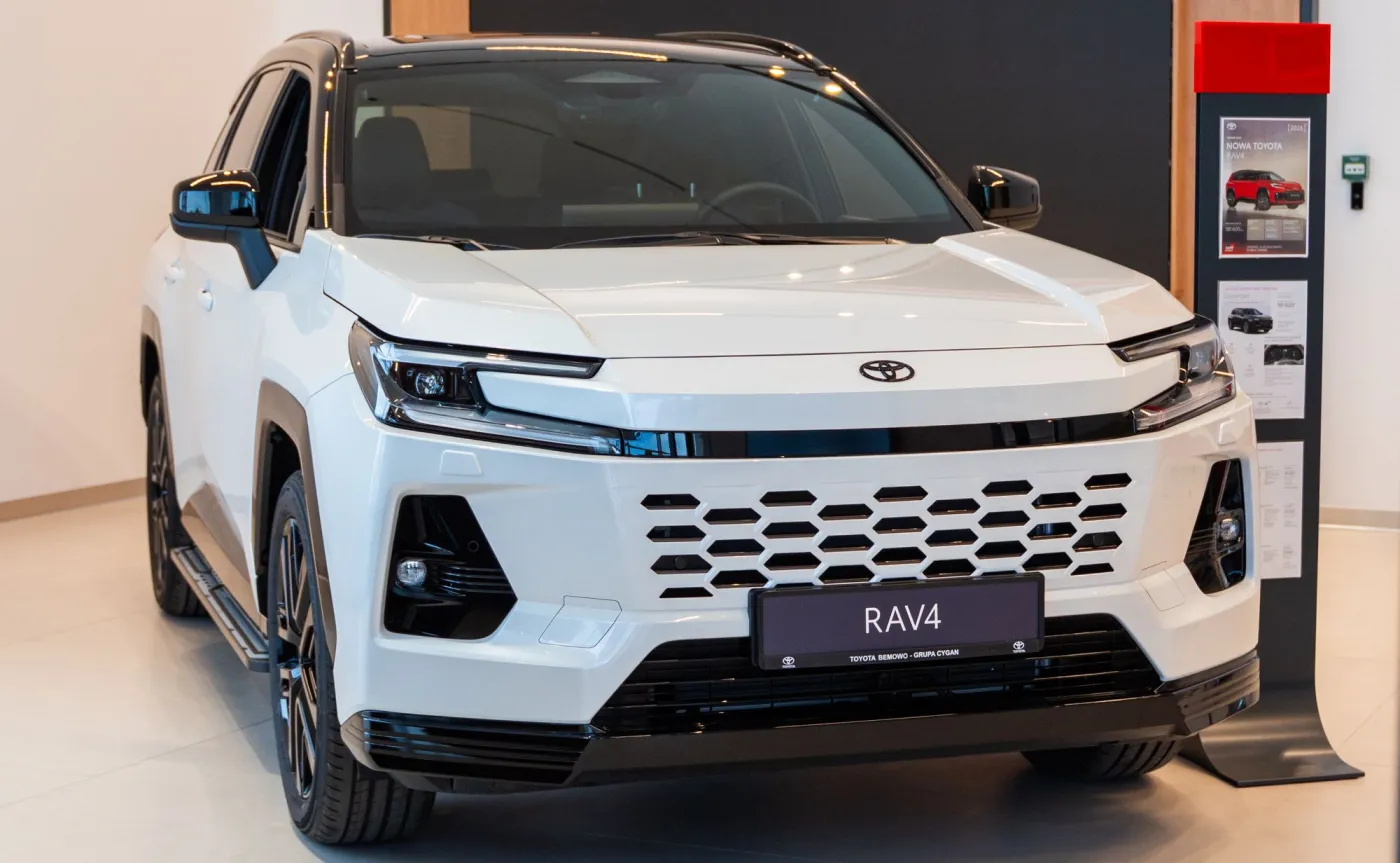 Nowy salon Toyota i Lexus Warszawa – Bemowo
