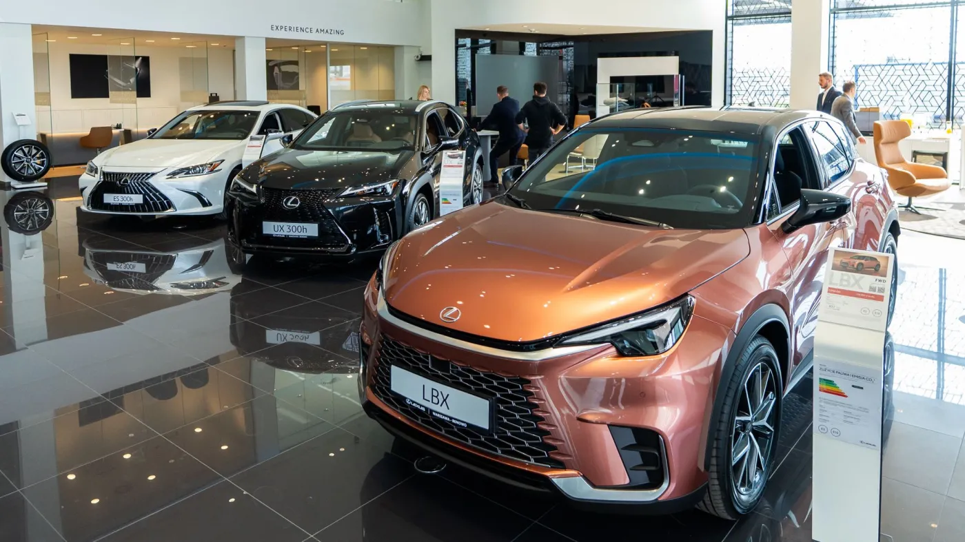 Nowy salon Toyota i Lexus Warszawa – Bemowo