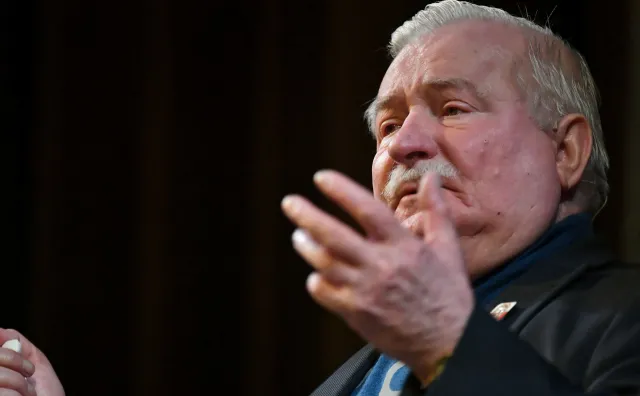 Davos: Ostry list Wałęsy. Dostało się premierowi i prezydentowi