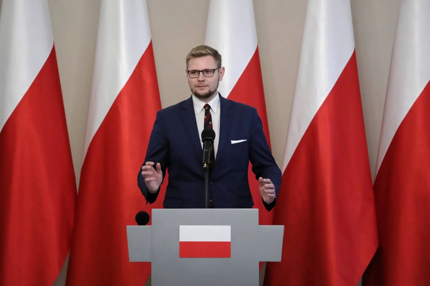 Woś o uchwale SN: Doszło do rzeczy absurdalnej