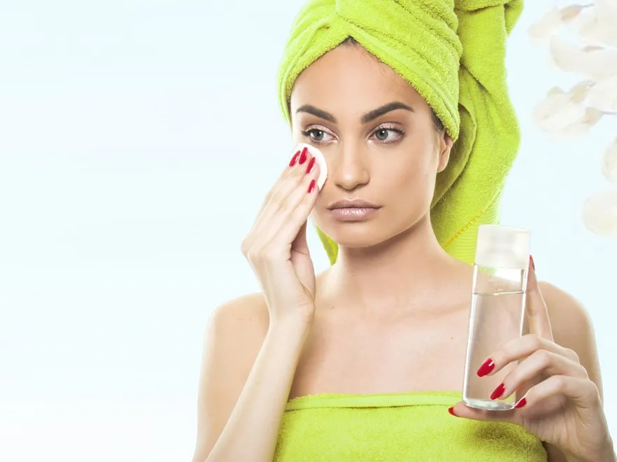 Kosmetyk doskonały? Jak używać płynu micelarnego, żeby maksymalnie wkorzystać jego potencjał?