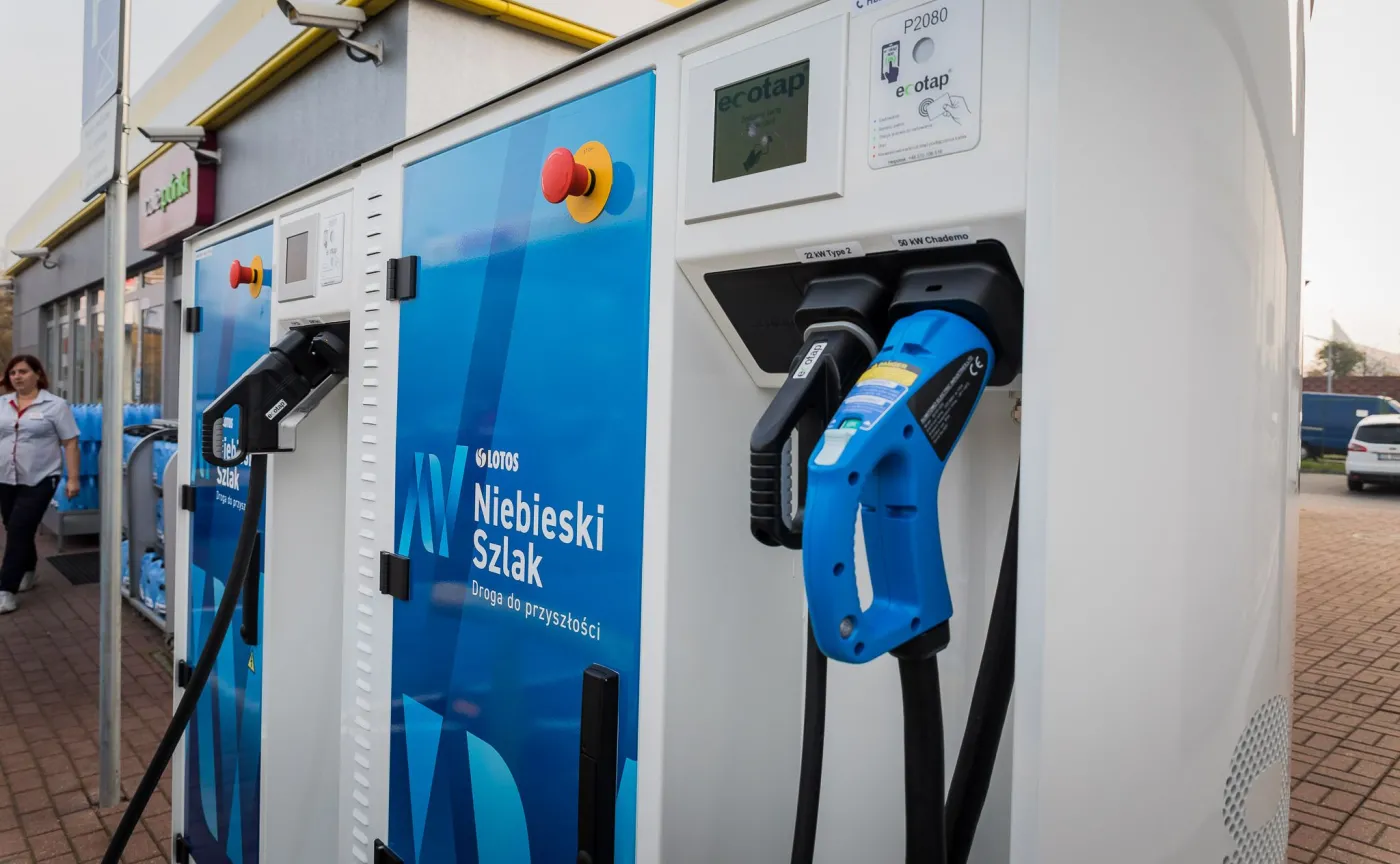 Lotos wprowadza opłaty. Od dziś koniec darmowego ładowania elektryków