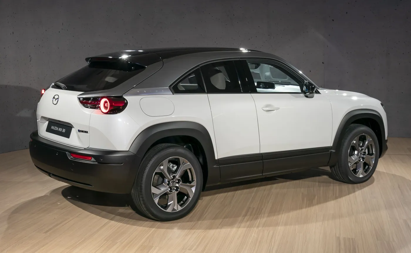 mazda-mx30-12609621.jpg