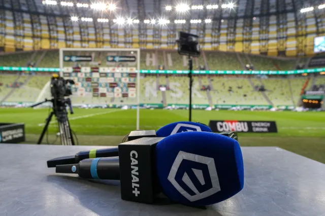 Nie ma meczów. Czy kibice mogą liczyć na zwrot pieniędzy od Canal Plus?