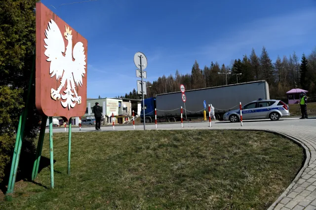 Koronawirus w Polsce. Ile się czeka na przejściach granicznych?