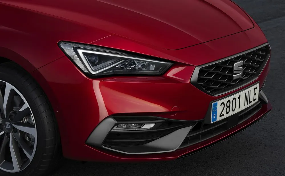 Nowy Seat Leon wjeżdża do Polski. To techniczna i stylistyczna rewolucja