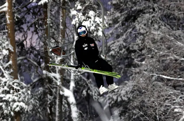PŚ w skokach: Konkurs Kuusamo odwołany. Wiatr pokrzyżował plany