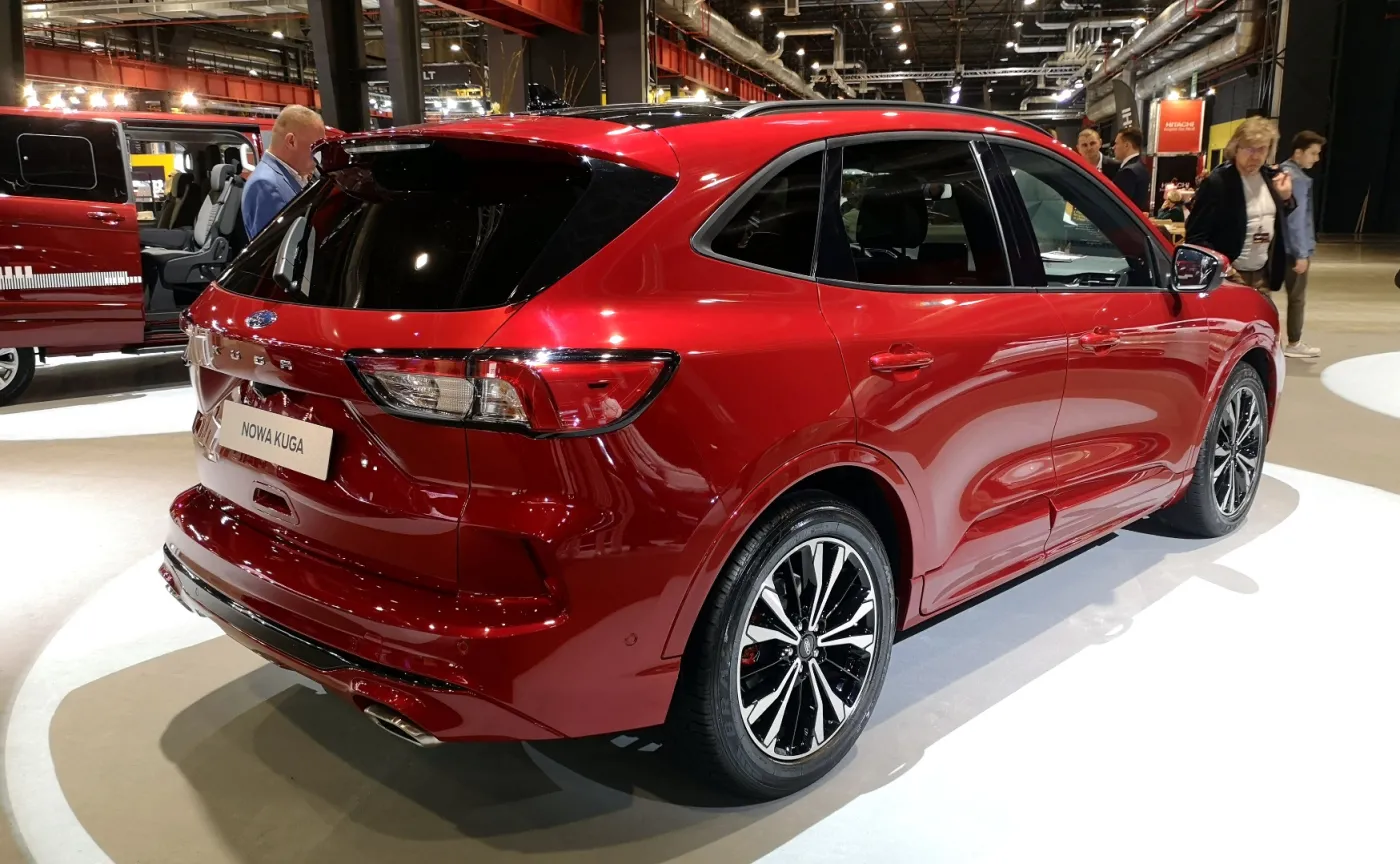 12756898-ford-kuga.jpg