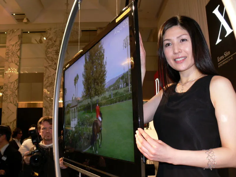 Najcieńszy telewizor LCD świata