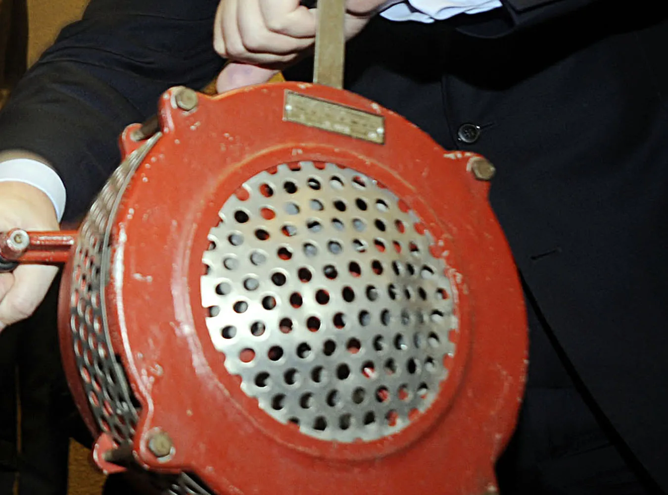 ABW zbada aferę z powstańczymi syrenami?