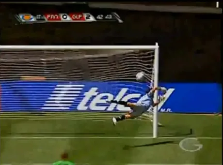 Fantastyczny strzał i gol! Zobacz wideo