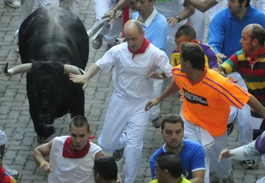 Troje rannych w gonitwie byków w Pampelunie