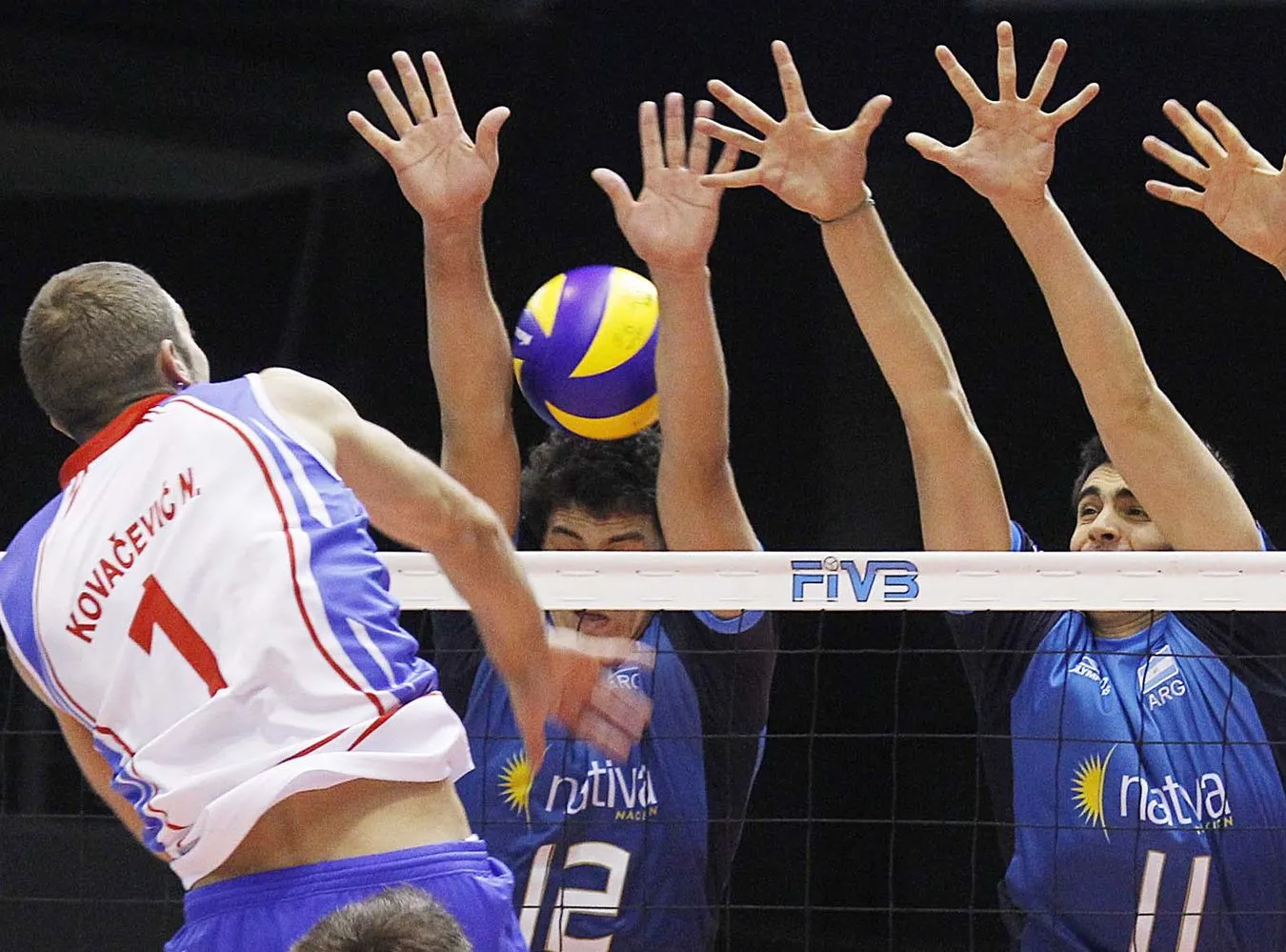 Serbowie i Amerykanie gładko wygrali