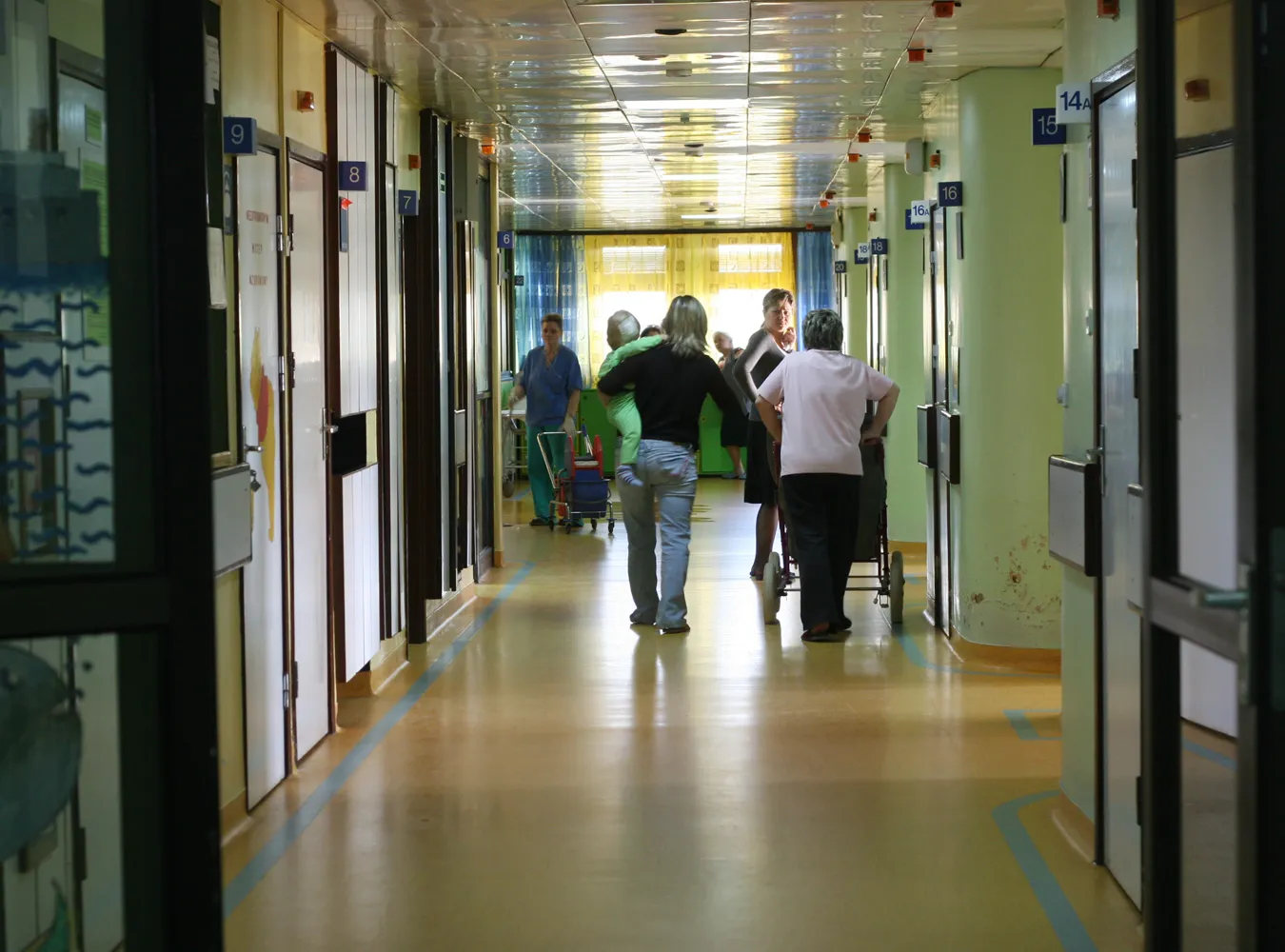 W serbskich szpitalach wprowadzono zakaz plotkowania