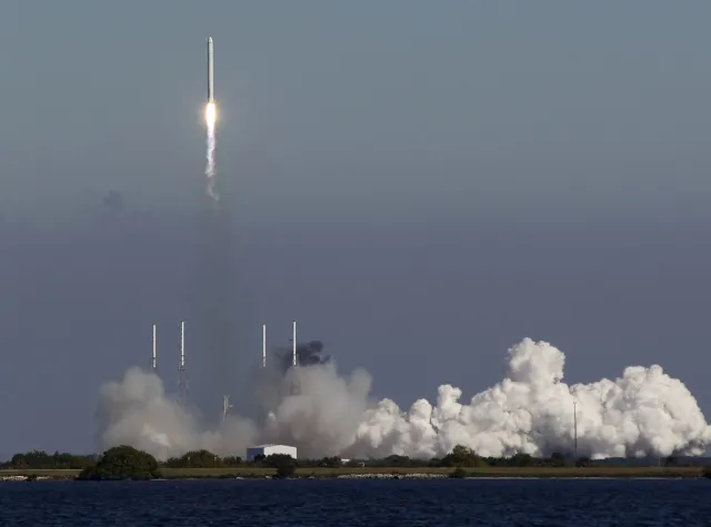 Pierwszy prywatny statek kosmiczny na orbicie 