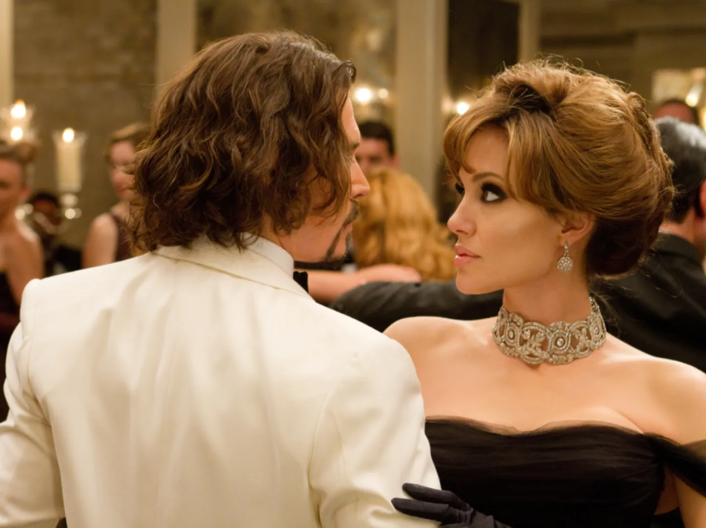 "Turysta" zbiera kiepskie recenzje, ale hollywoodzkim dziennikarzom Johnny Depp i Angelina Jolie się spodobali