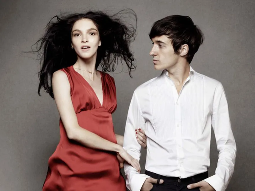 Między modą a konwenansem: jak ubrać się na Święta?