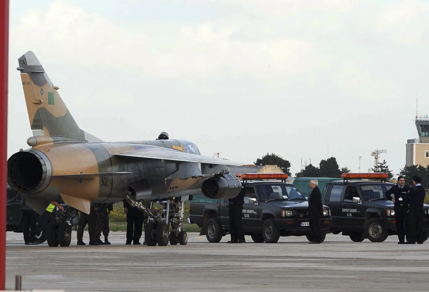 Dyktator chce karać śmiercią nieposłusznych pilotów