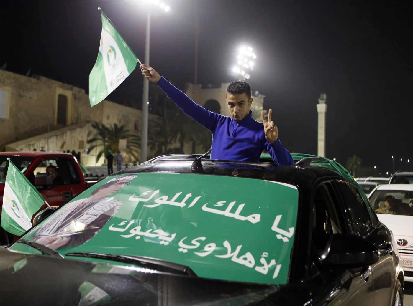 Ewakuacja polskiej placówki w Libii. Ambasador zostaje