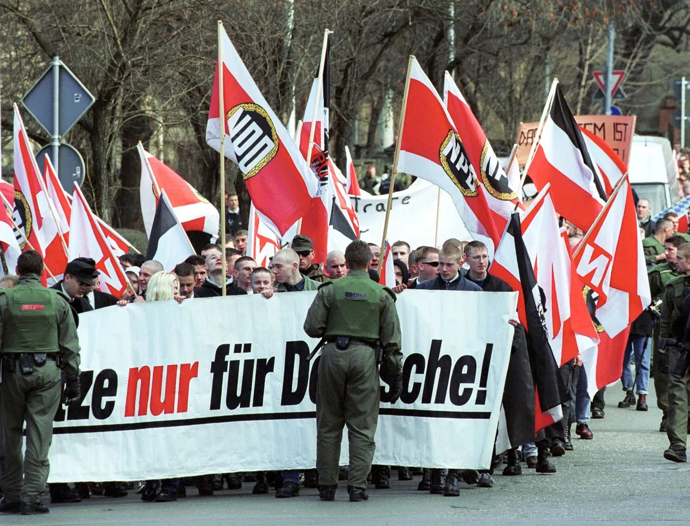 Neonaziści: Orgia przemocy ze strony polskiej bojówki