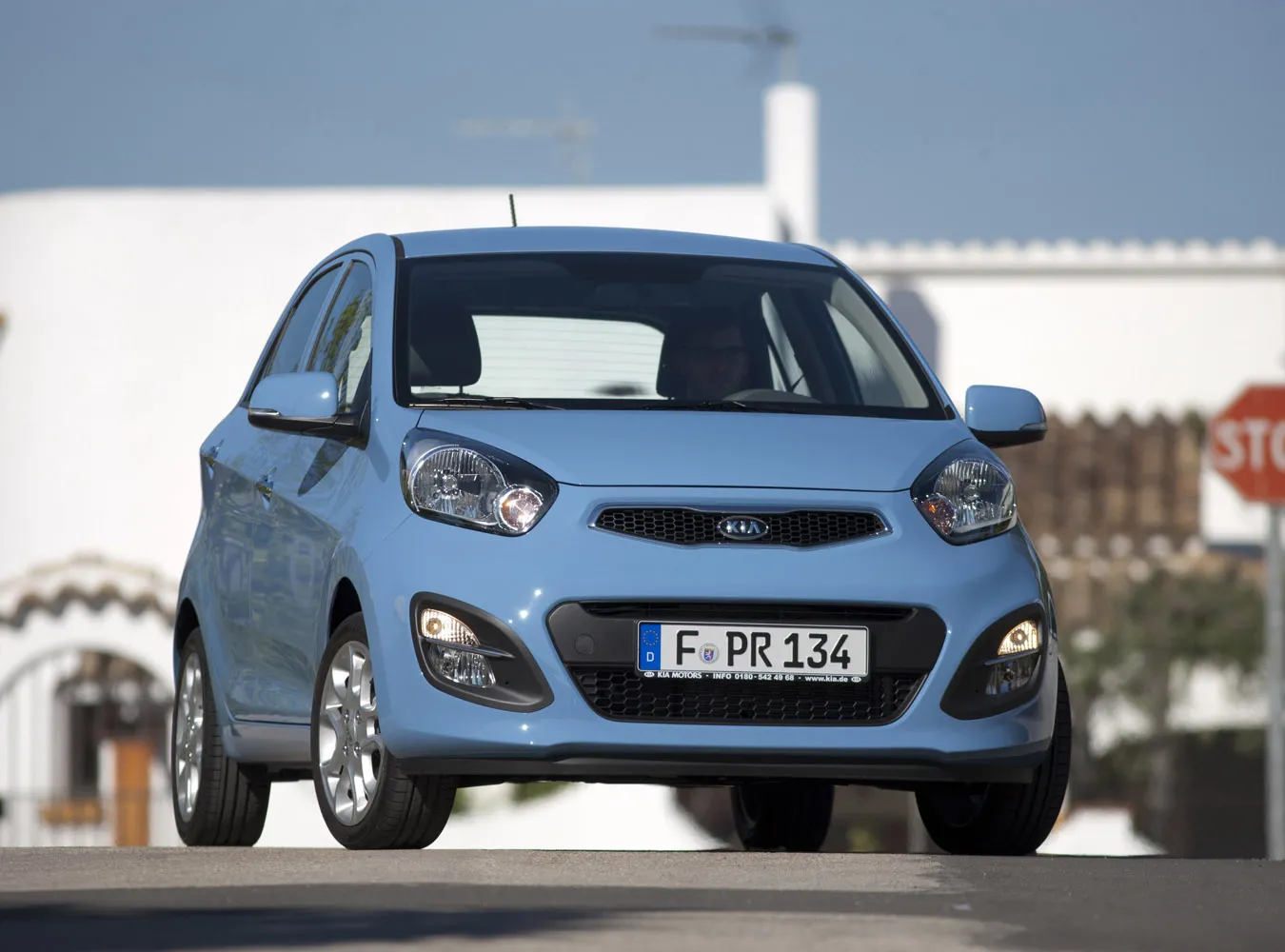 1991674-kia-picanto-9.jpg