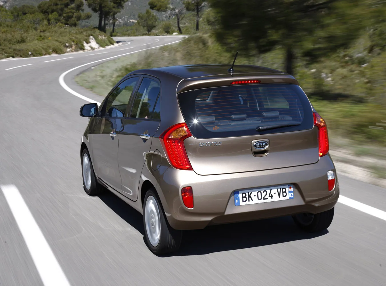 1992197-kia-picanto-27.jpg