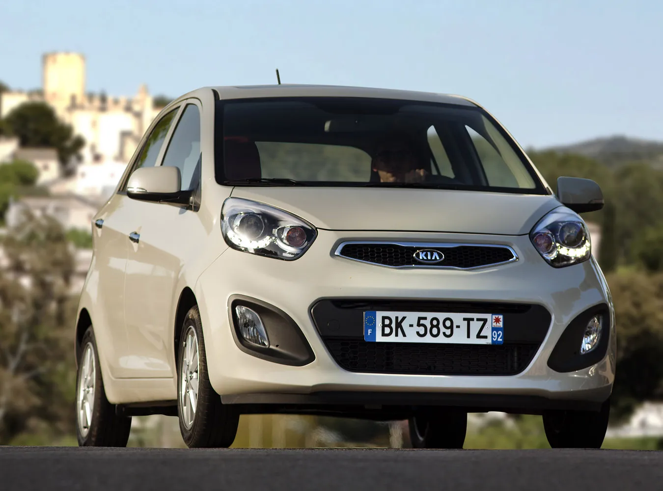 1991624-kia-picanto-7.jpg