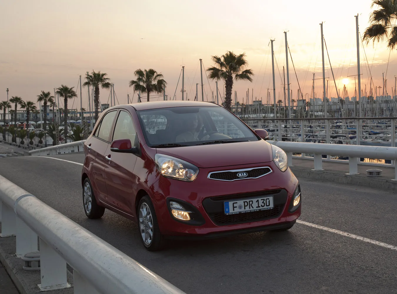1992247-kia-picanto-29.jpg