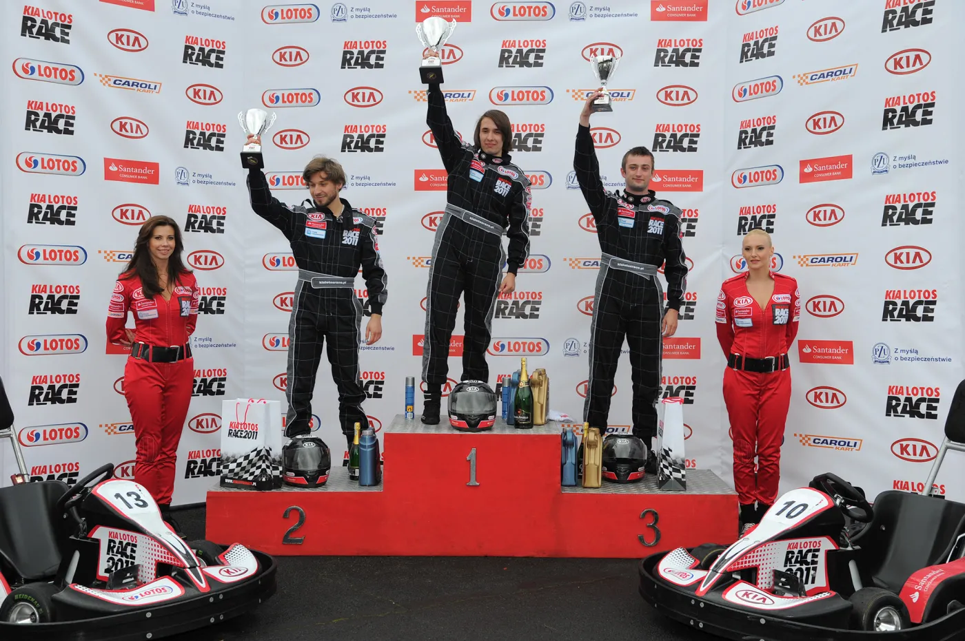 2238594-klr-06-podium.jpg