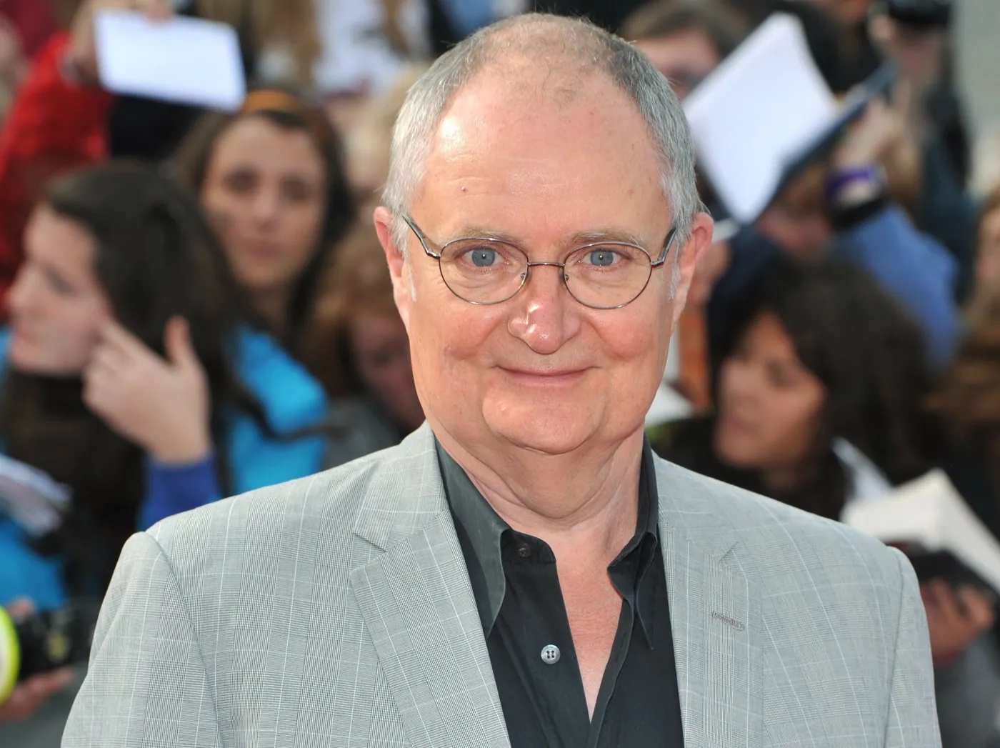 2252916-jim-broadbent.jpg