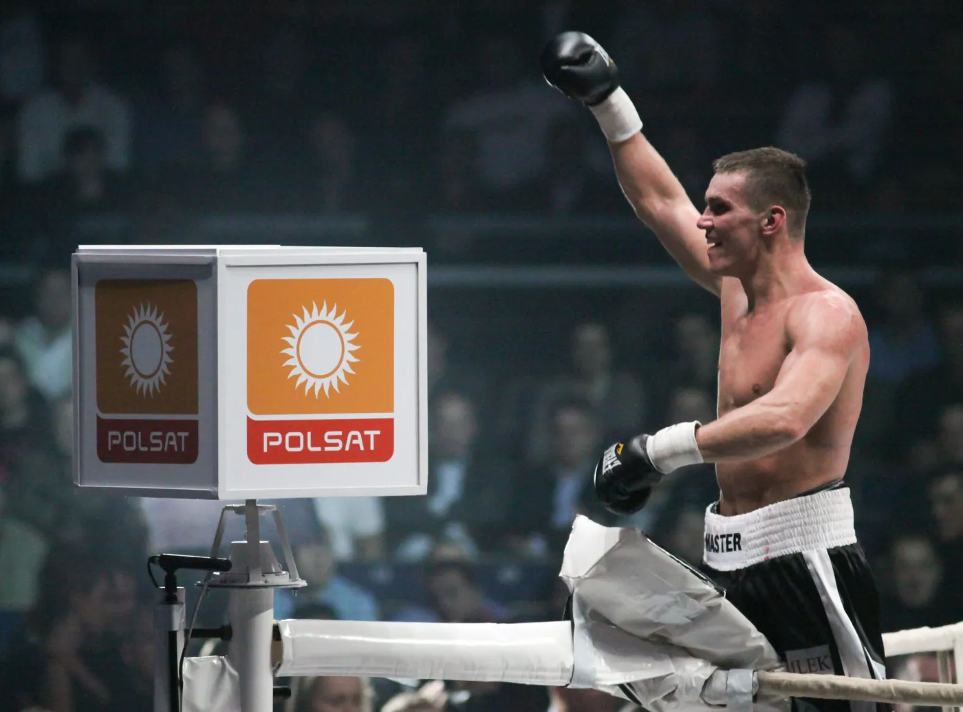 Masternak wygrał przez nokaut w siódmej rundzie