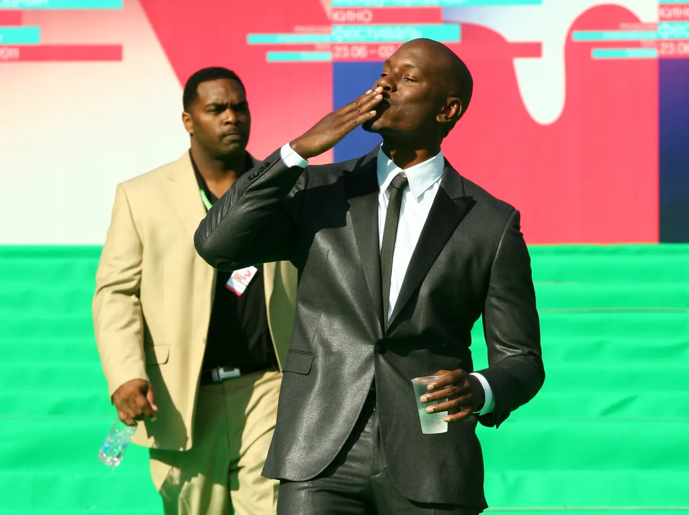 2219744-tyrese-gibson.jpg