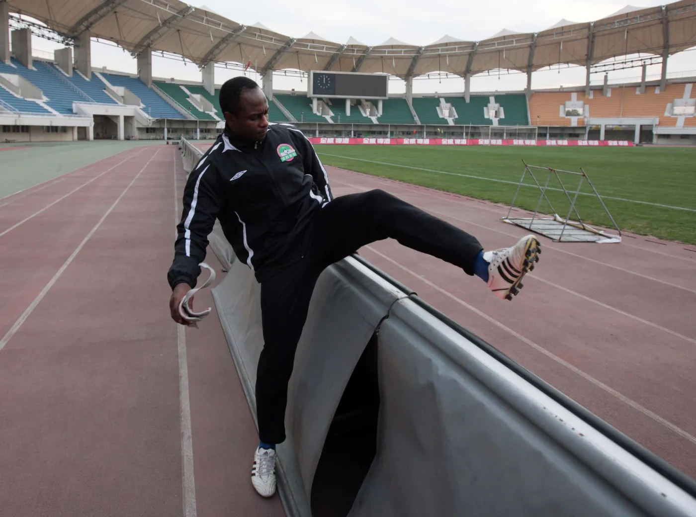 Emmanuel Olisadebe przyleciał do Gdańska