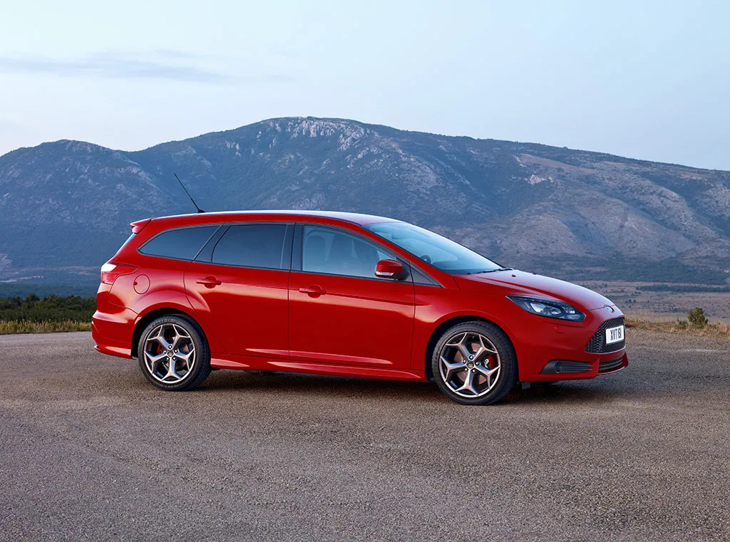 2485086-fordfocusst-15.jpg