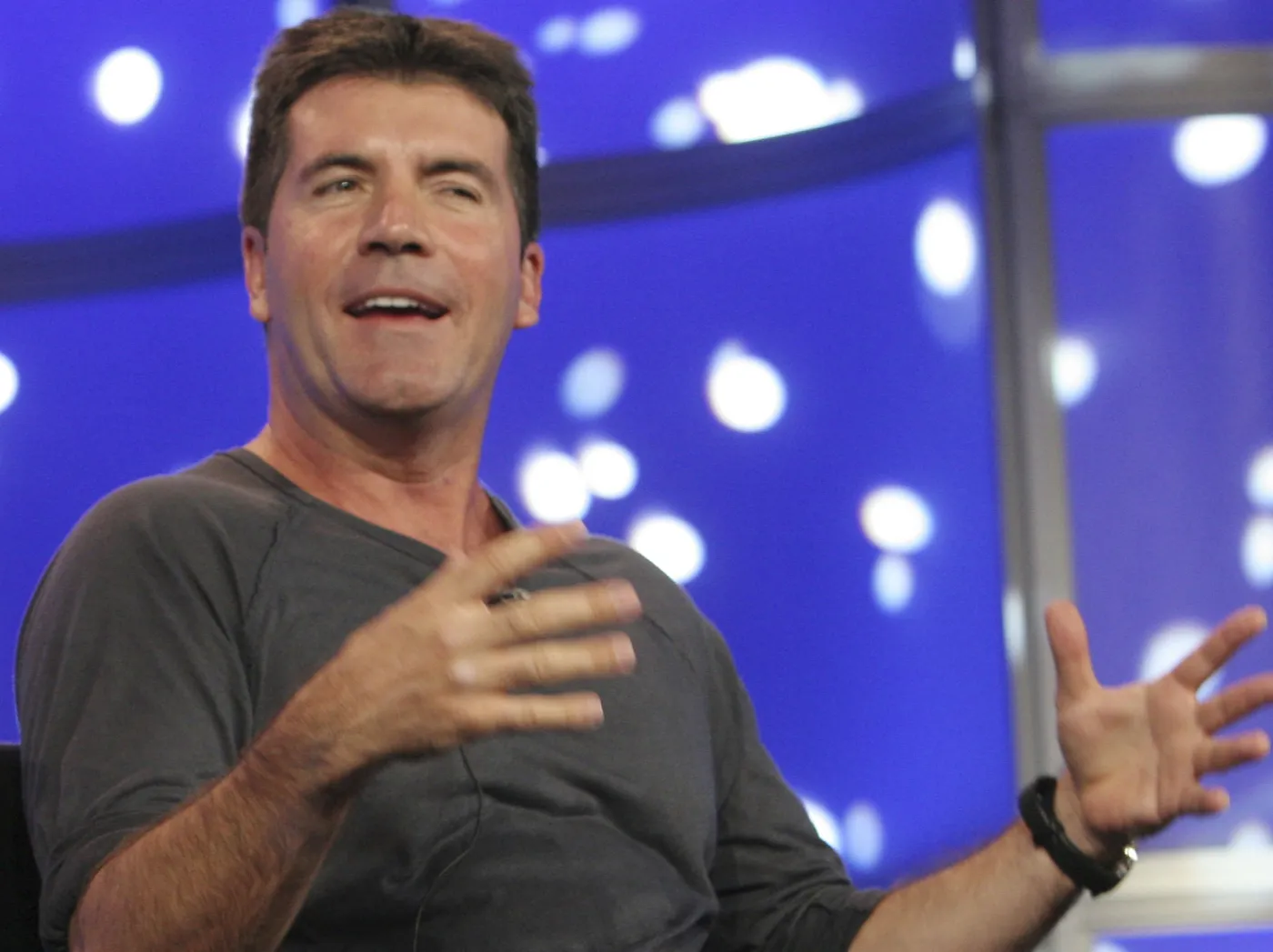 2485411-simon-cowell.jpg