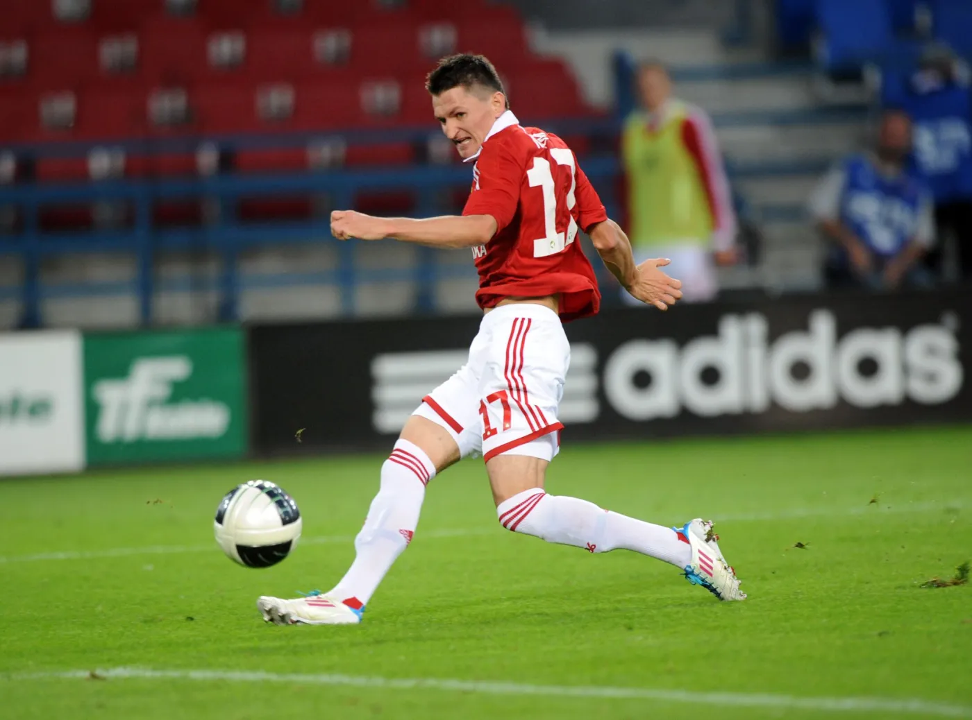 Liga Europy: Wisła i Legia nie mogą dziś przegrać